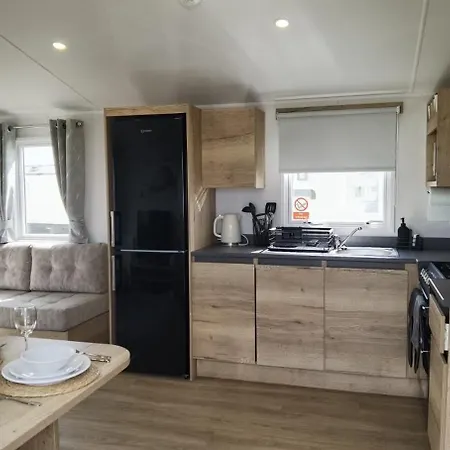 Big Boss Caravan-Camber Sands, Free Wi-Fi, Netflix, Parking Экстерьер фото